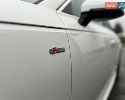 Білий Ауді А4, об'ємом двигуна 1.98 л та пробігом 195 тис. км за 18000 $, фото 3 на Automoto.ua