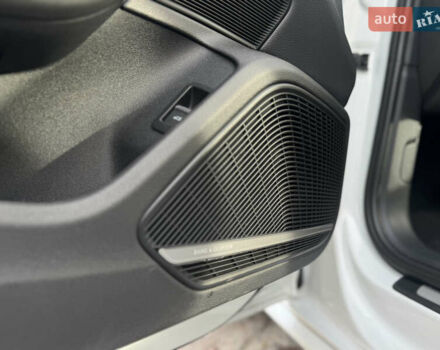 Білий Ауді А4, об'ємом двигуна 1.98 л та пробігом 160 тис. км за 20500 $, фото 13 на Automoto.ua