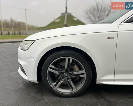 Білий Ауді А4, об'ємом двигуна 1.98 л та пробігом 195 тис. км за 18000 $, фото 2 на Automoto.ua