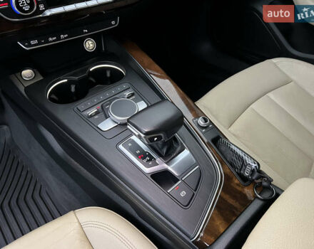 Білий Ауді А4, об'ємом двигуна 2 л та пробігом 84 тис. км за 20000 $, фото 46 на Automoto.ua