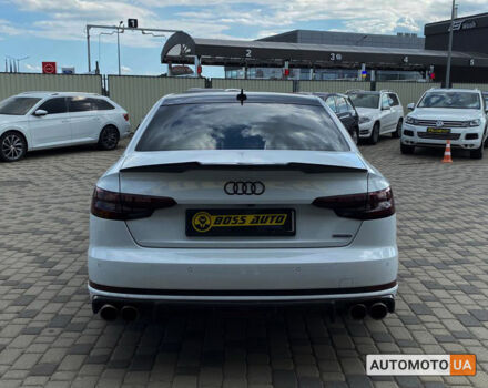 Белый Ауди А4, объемом двигателя 2 л и пробегом 142 тыс. км за 22800 $, фото 3 на Automoto.ua