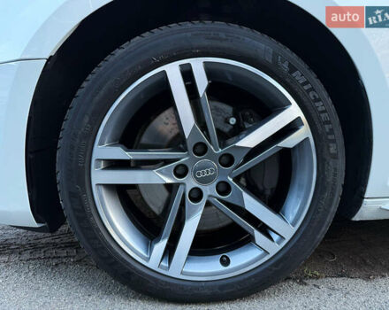 Белый Ауди А4, объемом двигателя 2 л и пробегом 201 тыс. км за 17500 $, фото 16 на Automoto.ua