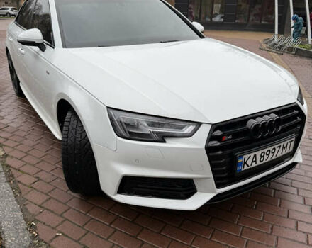 Белый Ауди А4, объемом двигателя 1.98 л и пробегом 167 тыс. км за 20000 $, фото 3 на Automoto.ua