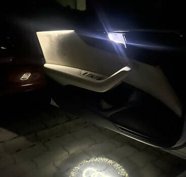 Білий Ауді А4, об'ємом двигуна 1.98 л та пробігом 199 тис. км за 17000 $, фото 33 на Automoto.ua