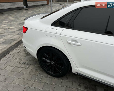 Білий Ауді А4, об'ємом двигуна 2 л та пробігом 84 тис. км за 20000 $, фото 16 на Automoto.ua