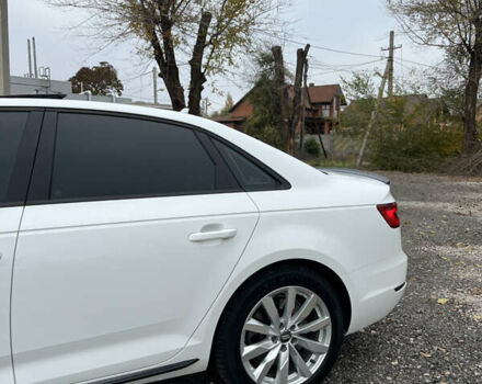 Белый Ауди А4, объемом двигателя 2 л и пробегом 82 тыс. км за 20000 $, фото 8 на Automoto.ua