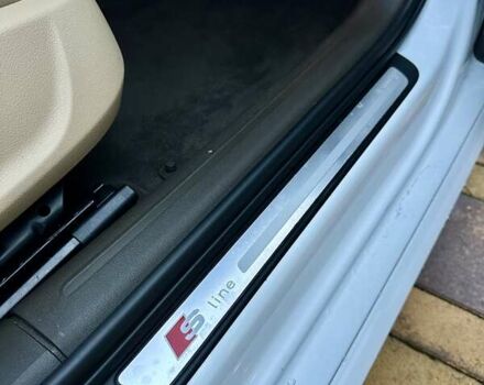 Білий Ауді А4, об'ємом двигуна 2 л та пробігом 44 тис. км за 15999 $, фото 36 на Automoto.ua