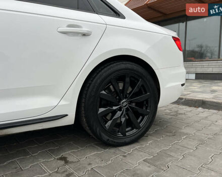 Білий Ауді А4, об'ємом двигуна 2 л та пробігом 84 тис. км за 20000 $, фото 8 на Automoto.ua