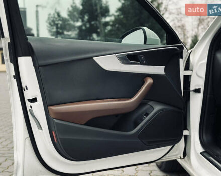 Білий Ауді А4, об'ємом двигуна 1.98 л та пробігом 240 тис. км за 15000 $, фото 4 на Automoto.ua