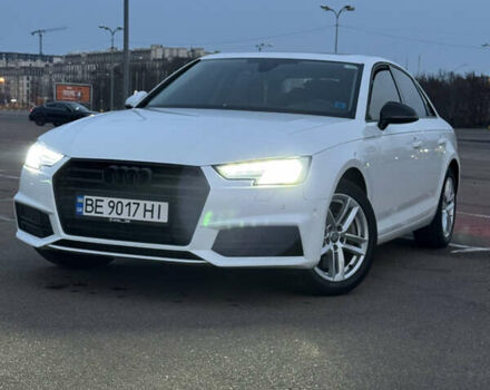 Білий Ауді А4, об'ємом двигуна 2 л та пробігом 159 тис. км за 18700 $, фото 2 на Automoto.ua