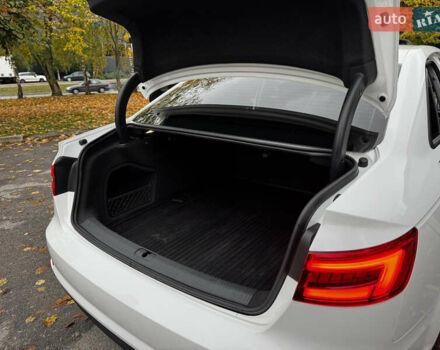 Білий Ауді А4, об'ємом двигуна 1.98 л та пробігом 49 тис. км за 19500 $, фото 9 на Automoto.ua