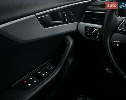 Білий Ауді А4, об'ємом двигуна 1.98 л та пробігом 167 тис. км за 17500 $, фото 13 на Automoto.ua