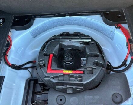 Белый Ауди А4, объемом двигателя 2 л и пробегом 121 тыс. км за 18800 $, фото 7 на Automoto.ua