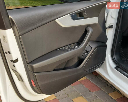 Белый Ауди А4, объемом двигателя 1.98 л и пробегом 144 тыс. км за 17399 $, фото 13 на Automoto.ua