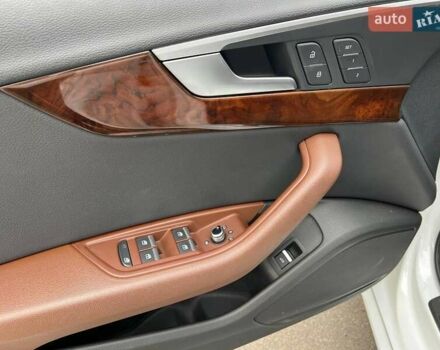 Белый Ауди А4, объемом двигателя 2 л и пробегом 48 тыс. км за 19990 $, фото 4 на Automoto.ua