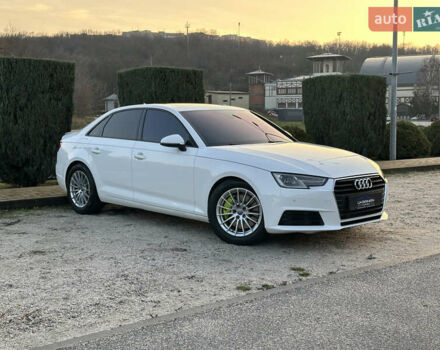 Белый Ауди А4, объемом двигателя 1.98 л и пробегом 112 тыс. км за 18999 $, фото 3 на Automoto.ua