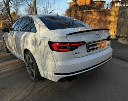 Білий Ауді А4, об'ємом двигуна 2 л та пробігом 146 тис. км за 19990 $, фото 7 на Automoto.ua