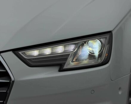 Белый Ауди А4, объемом двигателя 2 л и пробегом 91 тыс. км за 16800 $, фото 3 на Automoto.ua