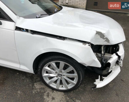 Білий Ауді А4, об'ємом двигуна 2 л та пробігом 173 тис. км за 12345 $, фото 8 на Automoto.ua