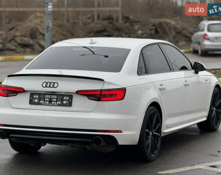 Белый Ауди А4, объемом двигателя 2 л и пробегом 156 тыс. км за 17900 $, фото 4 на Automoto.ua