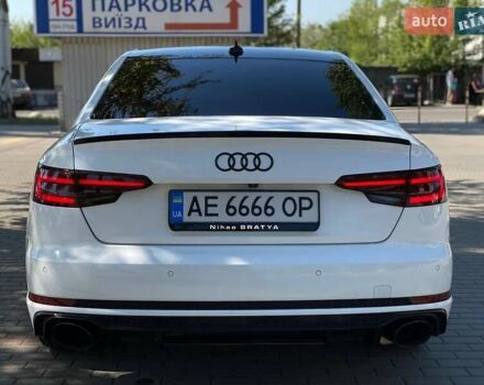 Білий Ауді А4, об'ємом двигуна 1.98 л та пробігом 112 тис. км за 19900 $, фото 8 на Automoto.ua