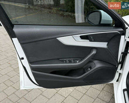 Белый Ауди А4, объемом двигателя 2 л и пробегом 178 тыс. км за 14999 $, фото 45 на Automoto.ua