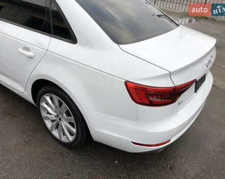 Білий Ауді А4, об'ємом двигуна 2 л та пробігом 173 тис. км за 12345 $, фото 22 на Automoto.ua
