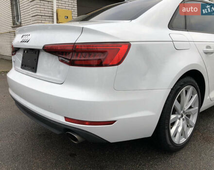 Білий Ауді А4, об'ємом двигуна 2 л та пробігом 173 тис. км за 12345 $, фото 13 на Automoto.ua