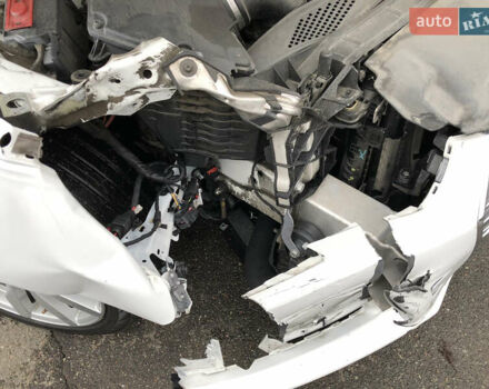 Білий Ауді А4, об'ємом двигуна 2 л та пробігом 173 тис. км за 12345 $, фото 56 на Automoto.ua