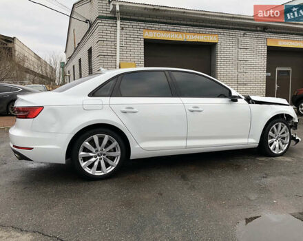 Білий Ауді А4, об'ємом двигуна 2 л та пробігом 173 тис. км за 12345 $, фото 16 на Automoto.ua