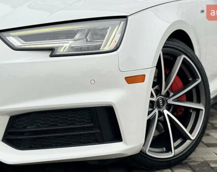 Белый Ауди А4, объемом двигателя 1.98 л и пробегом 122 тыс. км за 27555 $, фото 1 на Automoto.ua