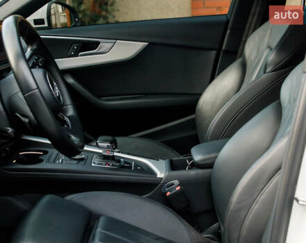 Білий Ауді А4, об'ємом двигуна 2 л та пробігом 145 тис. км за 18000 $, фото 13 на Automoto.ua