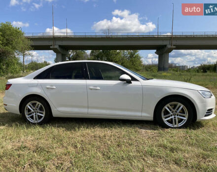Белый Ауди А4, объемом двигателя 1.98 л и пробегом 116 тыс. км за 17500 $, фото 2 на Automoto.ua