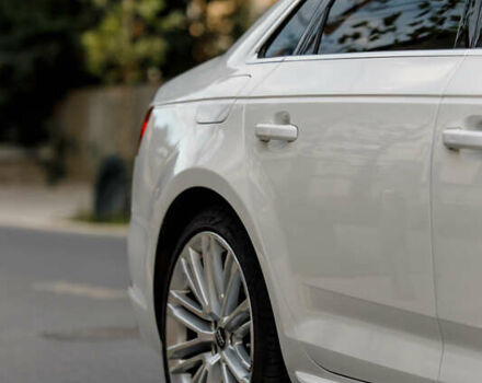 Білий Ауді А4, об'ємом двигуна 2 л та пробігом 145 тис. км за 18000 $, фото 10 на Automoto.ua