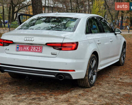 Белый Ауди А4, объемом двигателя 2 л и пробегом 169 тыс. км за 22500 $, фото 2 на Automoto.ua