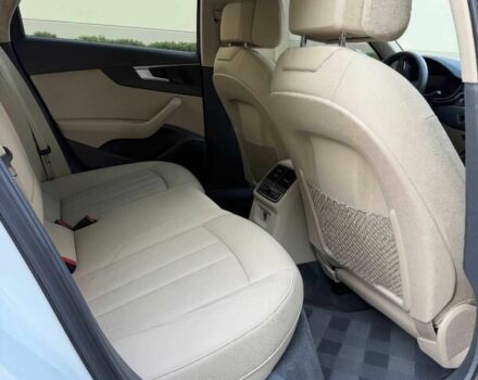 Білий Ауді А4, об'ємом двигуна 2 л та пробігом 63 тис. км за 8400 $, фото 11 на Automoto.ua