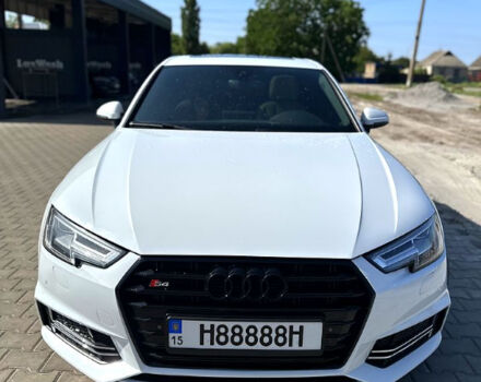 Белый Ауди А4, объемом двигателя 2 л и пробегом 216 тыс. км за 19999 $, фото 7 на Automoto.ua