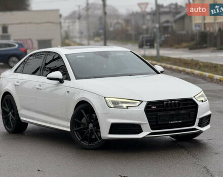 Белый Ауди А4, объемом двигателя 2 л и пробегом 156 тыс. км за 17900 $, фото 2 на Automoto.ua