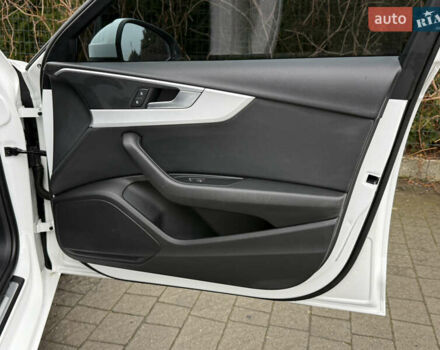 Белый Ауди А4, объемом двигателя 2 л и пробегом 178 тыс. км за 14999 $, фото 33 на Automoto.ua