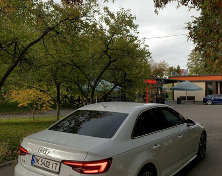 Белый Ауди А4, объемом двигателя 1.98 л и пробегом 149 тыс. км за 17700 $, фото 2 на Automoto.ua
