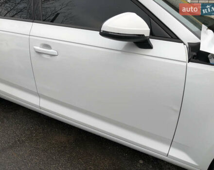 Білий Ауді А4, об'ємом двигуна 2 л та пробігом 173 тис. км за 12345 $, фото 9 на Automoto.ua