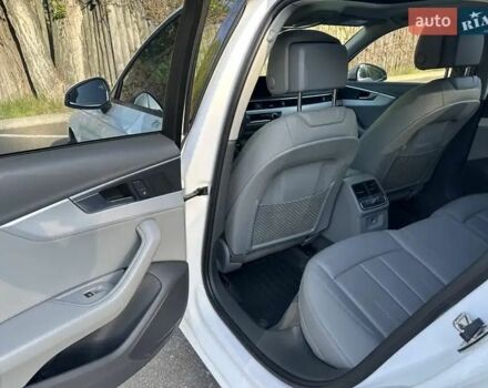 Білий Ауді А4, об'ємом двигуна 2 л та пробігом 142 тис. км за 17999 $, фото 15 на Automoto.ua