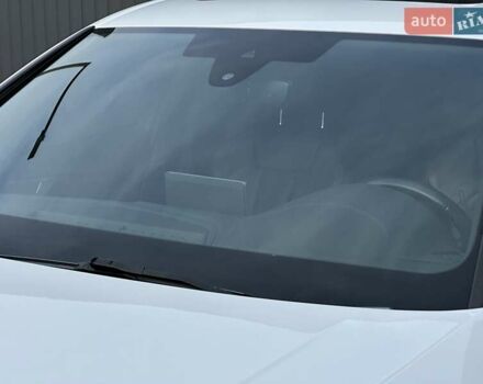 Белый Ауди А4, объемом двигателя 1.98 л и пробегом 210 тыс. км за 17999 $, фото 5 на Automoto.ua