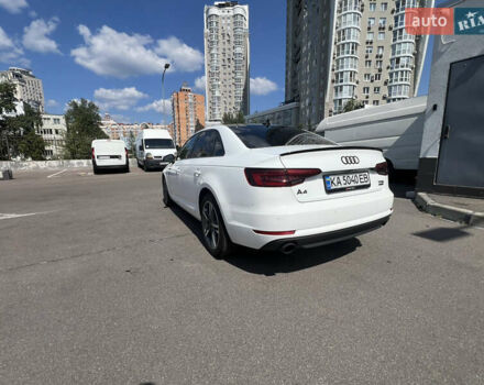 Белый Ауди А4, объемом двигателя 2 л и пробегом 117 тыс. км за 23500 $, фото 6 на Automoto.ua