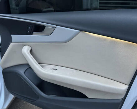 Білий Ауді А4, об'ємом двигуна 1.98 л та пробігом 145 тис. км за 13700 $, фото 9 на Automoto.ua