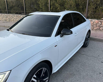 Белый Ауди А4, объемом двигателя 1.98 л и пробегом 65 тыс. км за 25000 $, фото 5 на Automoto.ua
