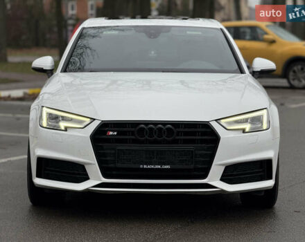 Белый Ауди А4, объемом двигателя 2 л и пробегом 156 тыс. км за 17900 $, фото 1 на Automoto.ua