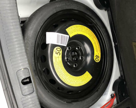 Білий Ауді А4, об'ємом двигуна 2 л та пробігом 173 тис. км за 12345 $, фото 52 на Automoto.ua