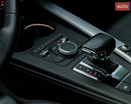 Білий Ауді А4, об'ємом двигуна 2 л та пробігом 145 тис. км за 18000 $, фото 19 на Automoto.ua