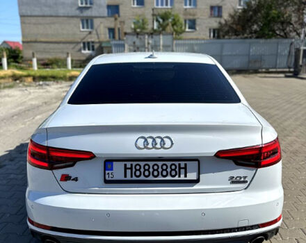 Белый Ауди А4, объемом двигателя 2 л и пробегом 216 тыс. км за 19999 $, фото 12 на Automoto.ua